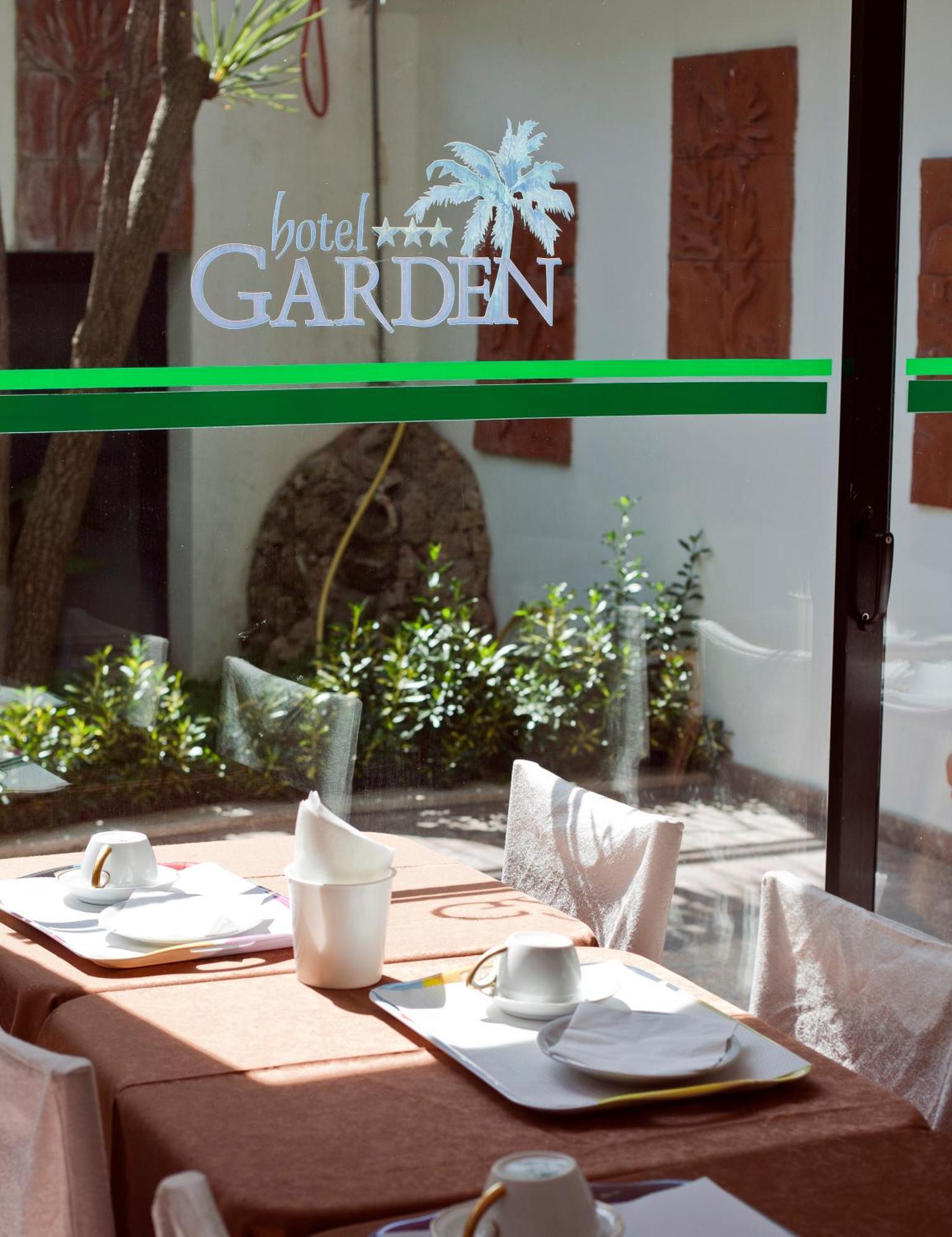 Hotel Garden อาลัสซิโอ ร้านอาหาร รูปภาพ